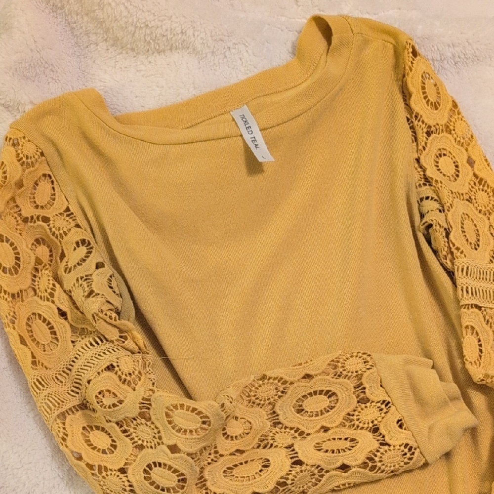 Tickled Teal Soft Yellow Knit Top